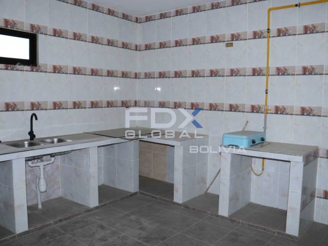 #100104-11 - Edificio comercial para Alquiler en Cochabamba - CBA - 3