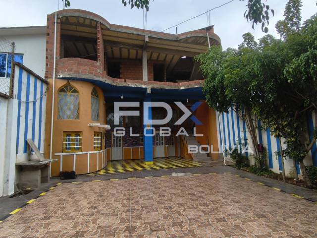#100104-12 - Casa para Venta en Cochabamba - CBA - 2