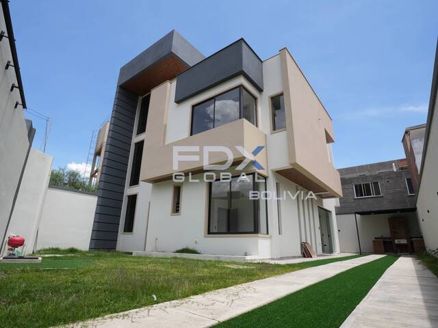 #100101-7 - Casa para Venta en Cochabamba - CBA - 1